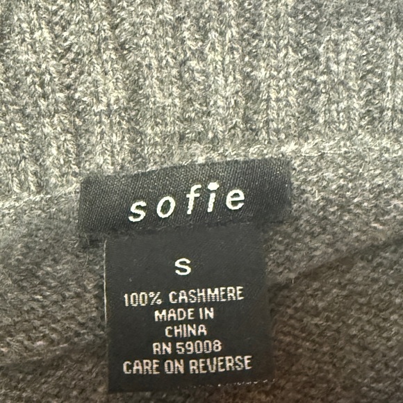 Sofie 100% Cashmere Shawl Collar Button Front Long Sweater Size S - Picture 8 of 9